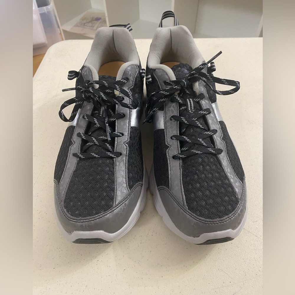 Mens Dr. Comfort sneaker 10xw new never worn